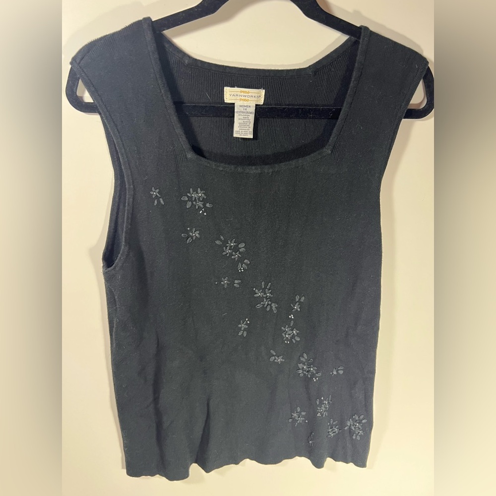 Yarn works vintage Embellished Black Sleeveless‎ Top 1X
